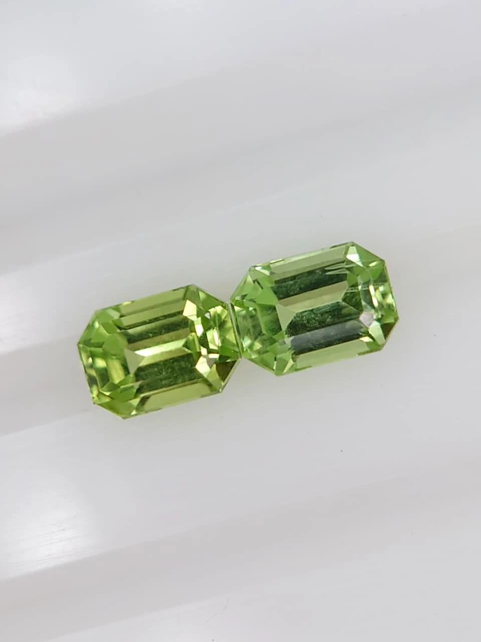 1.1ct Natural Emerald Faceted Peridots from Pakistan — view 2